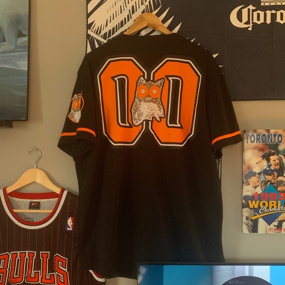 Hooters Racing Jersey - Picture 4 of 6